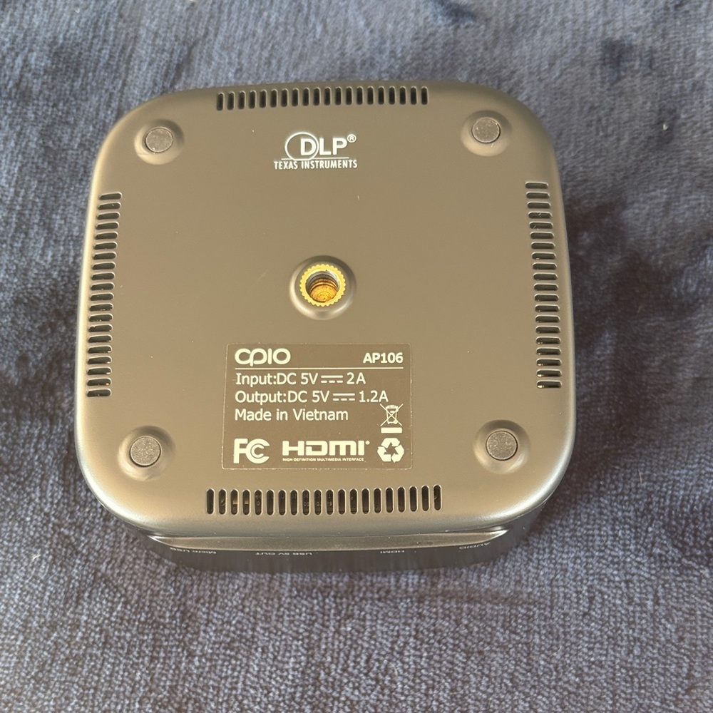 Black Micro Projector - Picture 3 of 7